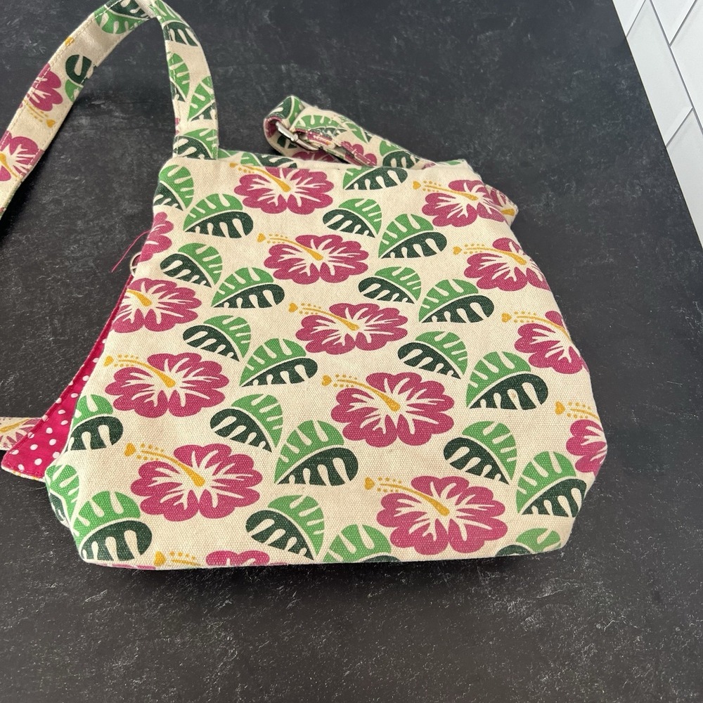 Bungalow 360 Crossbody Purse Hibiscus Flowers - Vegan Eco Boho Island Chic - Picture 3 of 8
